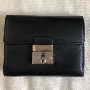 Folding wallet